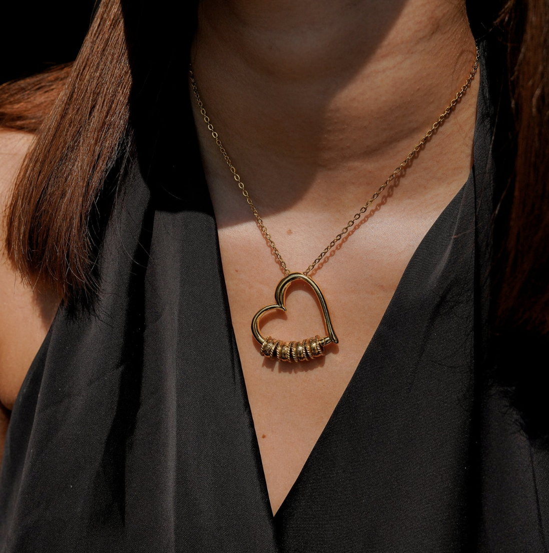 ”Familjens Hjärtas” Halsband